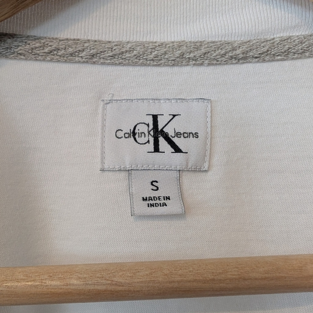 Calvin Klein Long Sleeve Tee Yellow White Cotton M Logo Athleisure Y2K - Picture 2 of 3